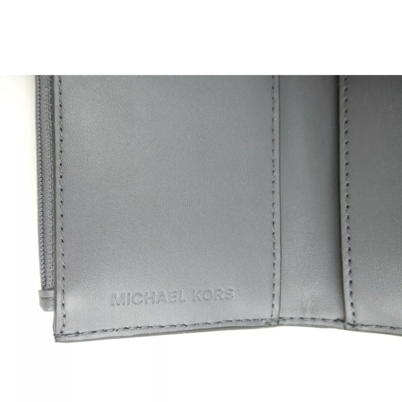 MICHAEL KORS CARMEN MEDIUM FLAP LOGO AND FAUX LEATHER WALLET 
HEATHER GREY NWT - Picture 5 of 6